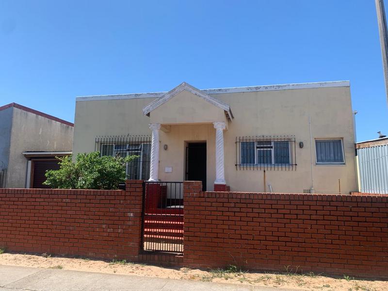 3 Bedroom Property for Sale in Westridge Western Cape